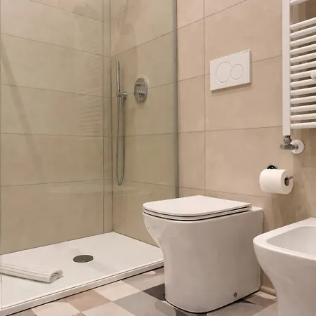 Parini Oda ve Kahvaltı 4*